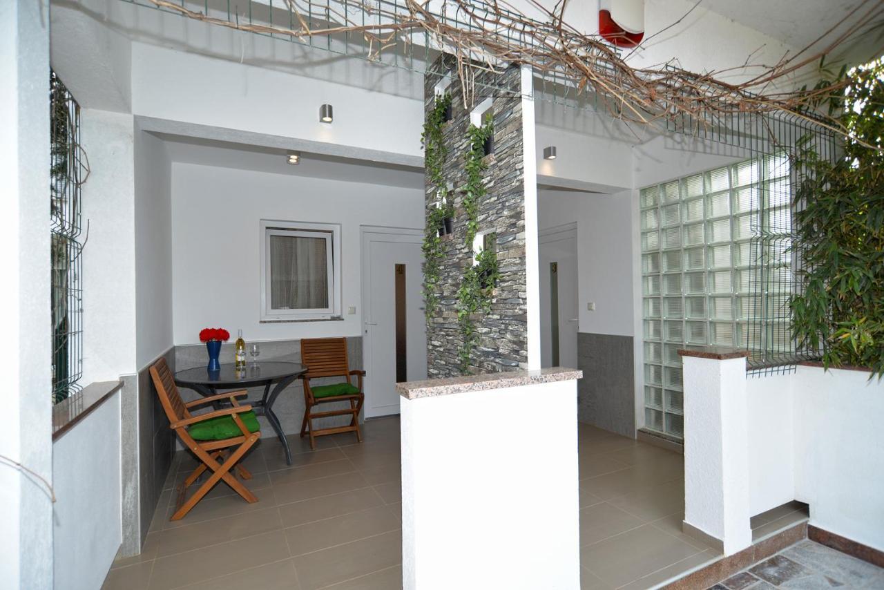 Apartments Volf 1405 Peroj Extérieur photo